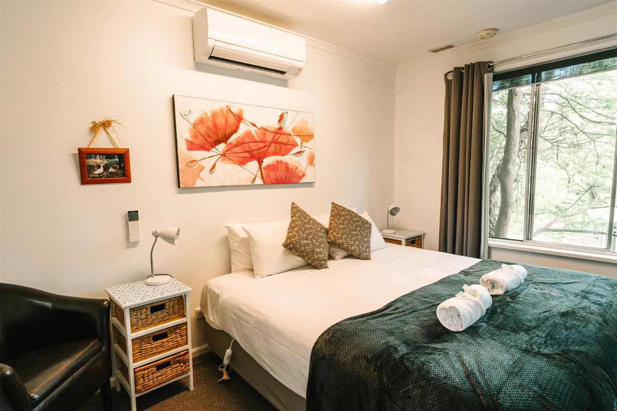 Alpine Riverside Cottages Porepunkah Esterno foto