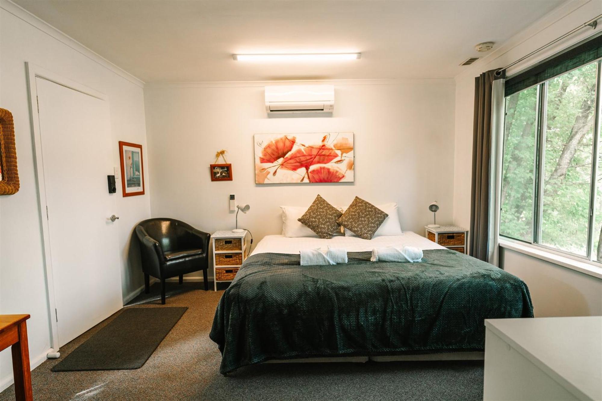 Alpine Riverside Cottages Porepunkah Esterno foto