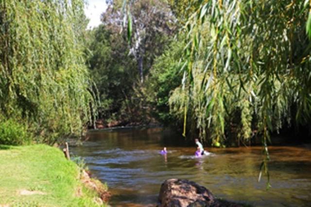 Alpine Riverside Cottages Porepunkah Camera foto