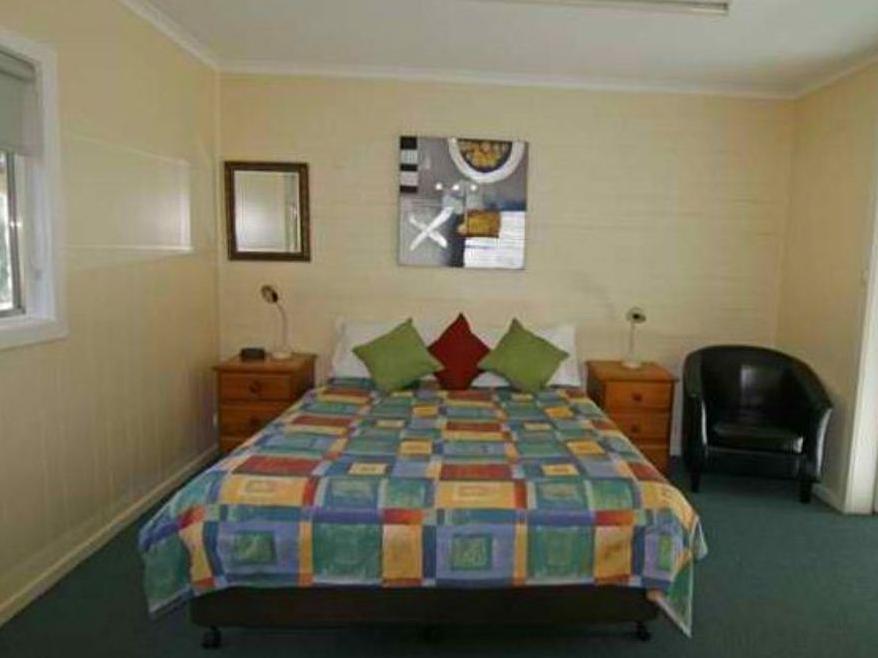 Alpine Riverside Cottages Porepunkah Esterno foto